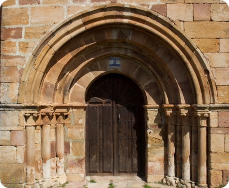 Iglesia de San Bartolomé, Bustillo de Santullán