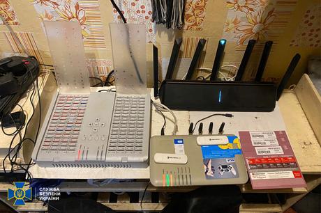 Ucrania arresta un hacker ruso que hacía hasta 1.000 llamadas diarias a funcionarios ucranianos para que cambiaran de bando