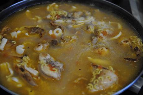 Receta de fideuá con conejo y marisco paso a paso Receta de fideuá con conejo y marisco paso a paso