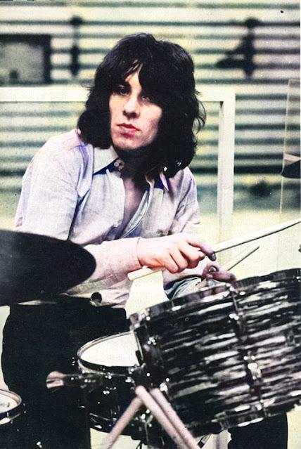 Efemérides del Rock y Heavy Metal: Que pasó un 18 de Marzo