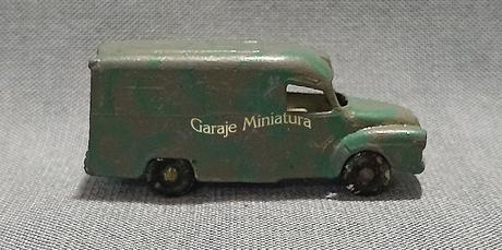 Ambulancia Bedford Lomas de Matchbox de principios de los años sesenta
