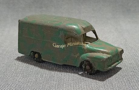 Ambulancia Bedford Lomas de Matchbox de principios de los años sesenta