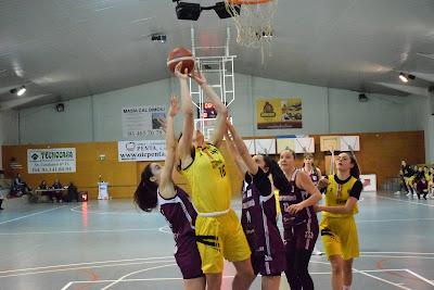 Galería de clics del Bàsquet Femení Sant Adrià-Basket Almeda (Liga Femenina 2)