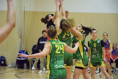 Galería de clics del Lima Horta Bàsquet-CB Al-Qázeres (Liga Femenina Challenge)