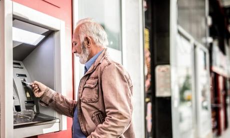 Cuándo se cobra la pensión en marzo de 2022: fechas confirmadas por los bancos