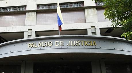 Poder Ciudadano entrega lista de postulaciones judiciales ante la AN