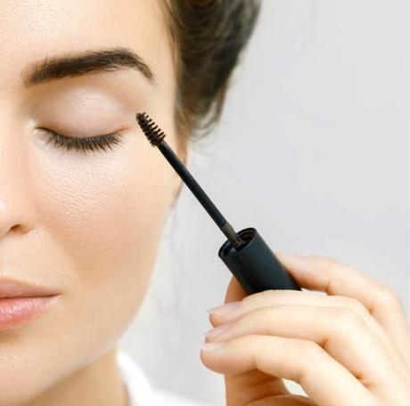 eyebrow-liposourcils-mascara-aplicacion