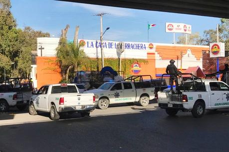 (Video) Fuerzas estatales persiguen a presuntos delincuentes en Villa de Pozos
