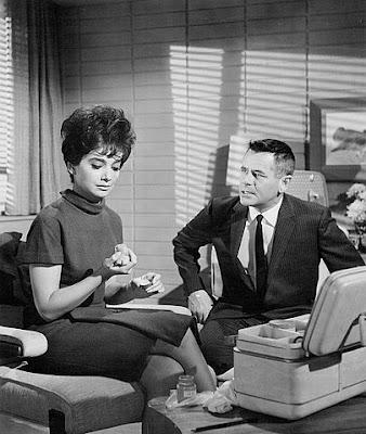 PASOS DEL DESTINO, LOS (Fate Is the Hunter) (USA, 1964) Intriga, Melodrama