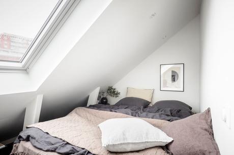 delikatissen tiny scandinavian penthouse scandinavian style scandi cozy mini ático nórdico decoración pisos pequeños decoración nórdica  