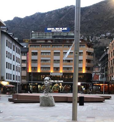 Viaje de Fin de Curso: Sort- Lleida - Andorra Viaje de Fin de Curso: Sort- Lleida - Andorra