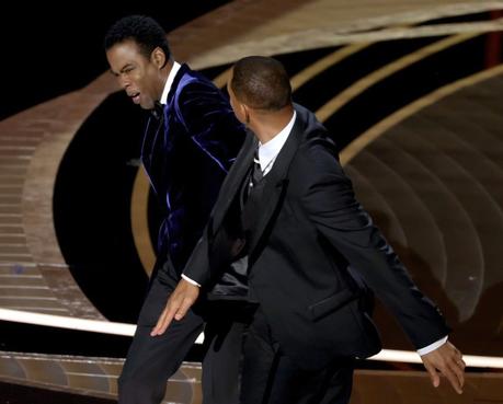 (Video) Will Smith golpea a Chris Rock durante los Oscar 2022