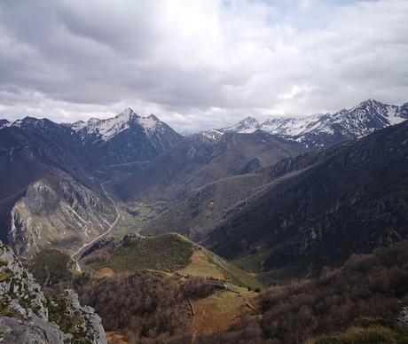 Peña Melera y Los Pandos desde Felechosa.