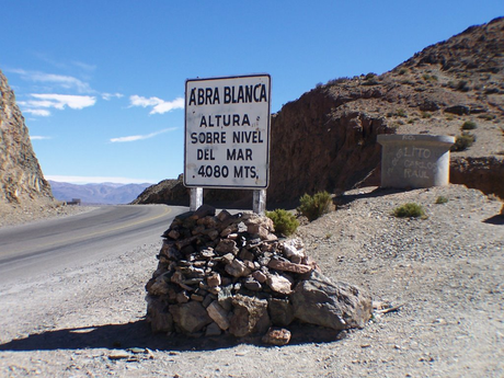 ARGENTINA: EL TREN A LAS NUBES EN SAN ANTONIO DE LOS COBRES ARGENTINA: EL TREN A LAS NUBES EN SAN ANTONIO DE LOS COBRES