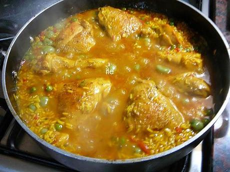 Pollo con arroz y papines andinos Pollo con arroz y papines andinos