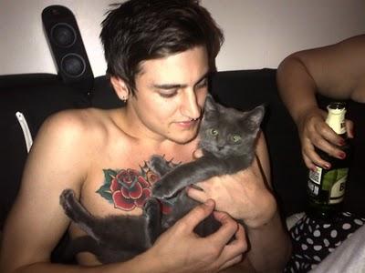 Cute boys with cats: OMG