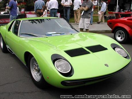Lamborghini_Miura_P400SV Lamborghini (videos)