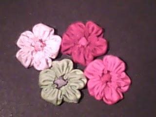 Broches de flores y mariposas: