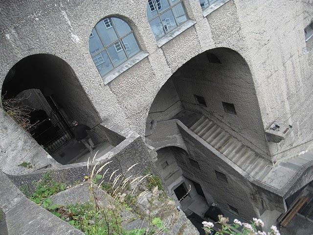 CALLEJEANDO EN SALZBURGO 2: MOZARTPLATZ, LA COLINA DE MÖNCHSBERG Y EL CEMENTERIO