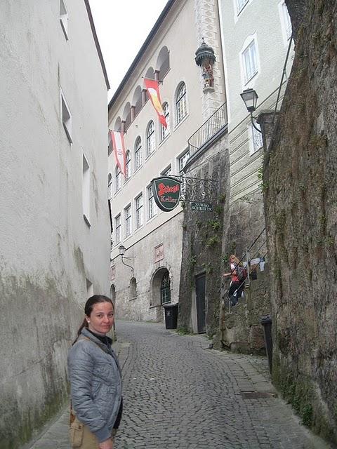 CALLEJEANDO EN SALZBURGO 2: MOZARTPLATZ, LA COLINA DE MÖNCHSBERG Y EL CEMENTERIO