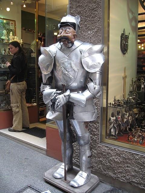 CALLEJEANDO EN SALZBURGO 2: MOZARTPLATZ, LA COLINA DE MÖNCHSBERG Y EL CEMENTERIO