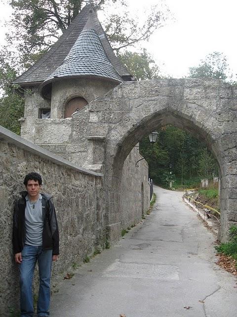 CALLEJEANDO EN SALZBURGO 2: MOZARTPLATZ, LA COLINA DE MÖNCHSBERG Y EL CEMENTERIO
