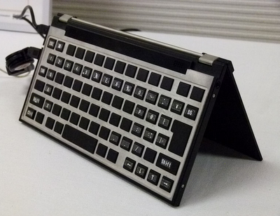 Nec MGX, portátil en 9.9mm.