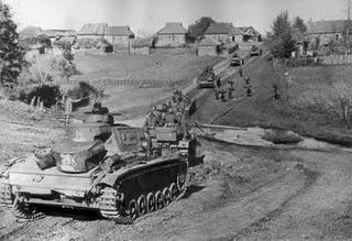 Manstein logra estabilizar su retaguardia - 30/09/1941.