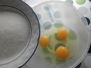 Magdalenas de fresas con nata sin lactosa