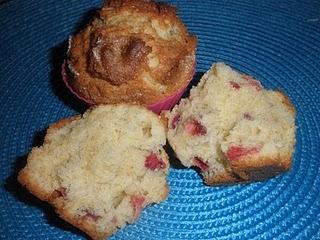 Magdalenas de fresas con nata sin lactosa