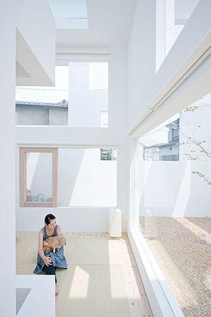 Casa N en Oita: Sou Fujimoto. Una Matrioshka Espacial