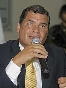 'El Universo' abre en blanco y con adagio tras la sentencia a favor de Rafael Correa 'El Universo' abre en blanco y con adagio tras la sentencia a favor de Rafael Correa