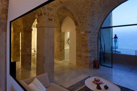 residence-in-Old-Jaffa-tel-Aviv-by-Pitsou-kedem-architects-yatzer-1 mezcla de épocas – minimalism meets historic