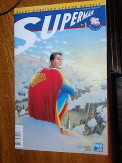 Como Superman viajamos al futuro para leer el comic de mañana