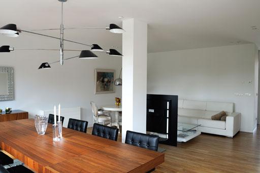 Un orgulloso propietario nos muestra su vivienda A-cero Tech en Santa Comba, A Coruña