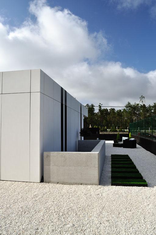 Un orgulloso propietario nos muestra su vivienda A-cero Tech en Santa Comba, A Coruña