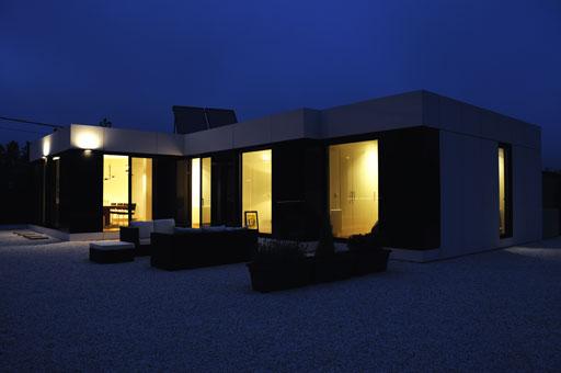 Un orgulloso propietario nos muestra su vivienda A-cero Tech en Santa Comba, A Coruña