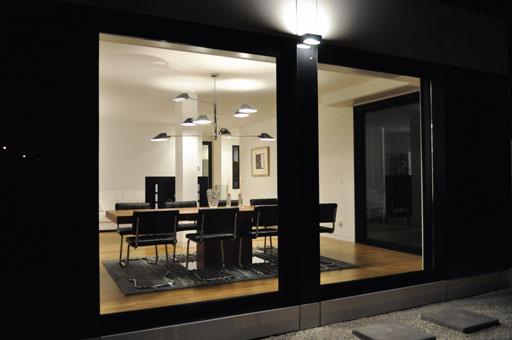 Un orgulloso propietario nos muestra su vivienda A-cero Tech en Santa Comba, A Coruña