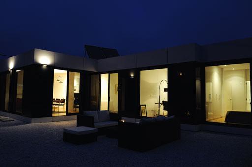 Un orgulloso propietario nos muestra su vivienda A-cero Tech en Santa Comba, A Coruña