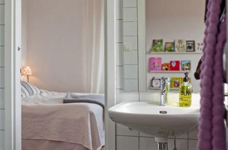 sillas 7 arne jacobsen pisos pequeños muebles de ikea muebles de diseño lamparas de ikea kitchen aid roja habitaciones infantiles en rosa estilo nórdico estilo escandinavo diseño de interiores Decoración sencilla pero funcional y acogedora decoración en blanco decoración de interiores cómoda malm ikea cojines para sillas 7 arne jacobsen fritz hansen cocinas modernas cocinas blancas cocina de ikea chimenea en casa 