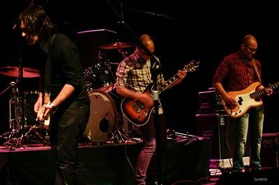 PETRÖLEO / LA FLOR DE PIEL