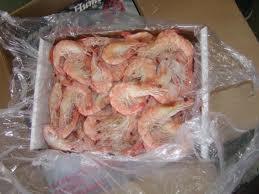 Desilusión tras la boda de la Duquesa de Alba. Los langostinos eran congelados.