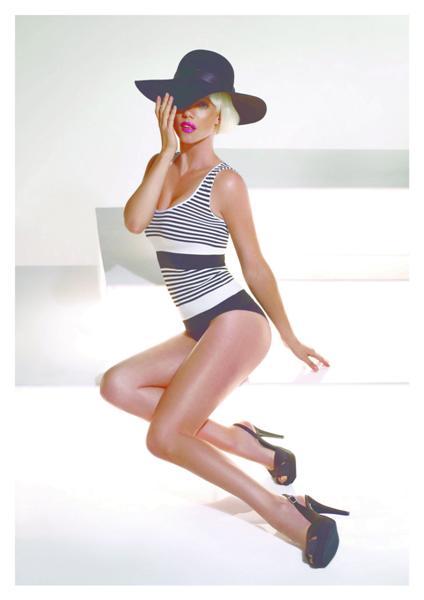 Mora agasaja a mamá en su día