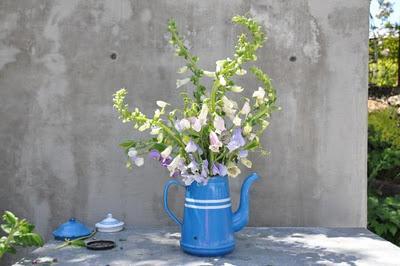 Arreglo floral con guisantes de olor