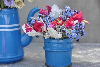 Arreglo floral con guisantes de olor