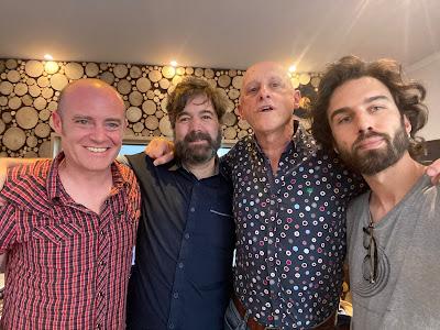 Ilegales & Juanma y Guille de Vetusta Morla - Regreso al vacío (2022)