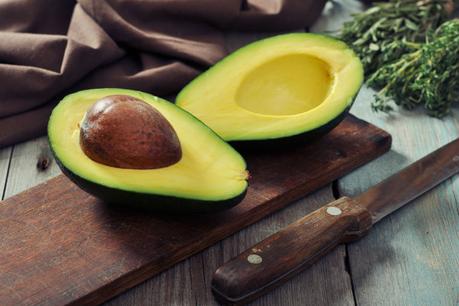 ¿ Sabías que la ingesta de aguacate está asociada con un menor riesgo cardiovascular?