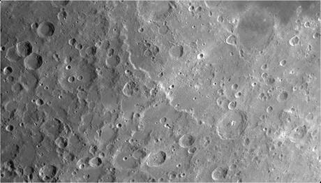 Sobrevolando Rupes Altai Sobrevolando Rupes Altai