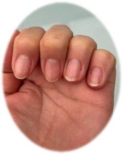 Llevo las uñas cortas desde que hice un curso de masajista. Me acostumbré y ya no las soporto largas. Viste tus uñas de primavera