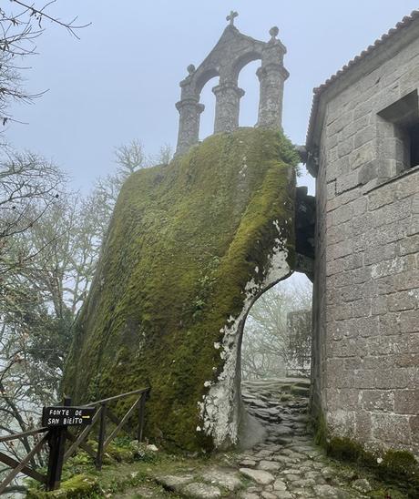 Universo de Mosteiros